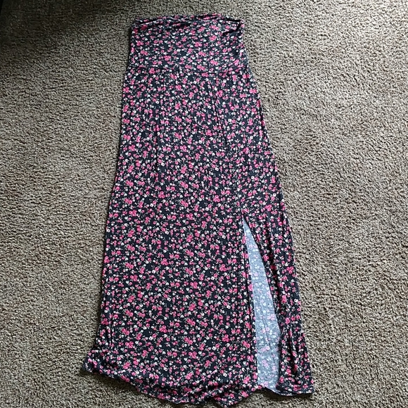 Skirt - Picture 2 of 3